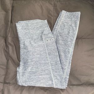 Gray vs PINK leggings LG